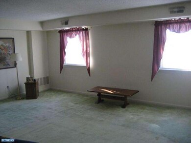 139 Woodstream Dr, Norristown, PA 19403 - photo 5