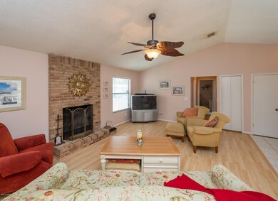 8039 Corky Ct E, Jacksonville, FL 32244 - photo 4