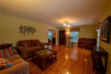 2282 Woodbarn Rd, Macungie, PA 18062 - photo 3