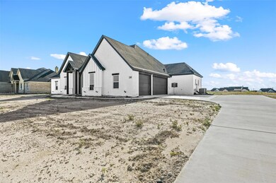 509 Longhorn Dr, Springtown, TX 76082 - photo 2