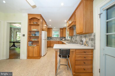 332 Kent Rd unit 206, Bala Cynwyd, PA 19004 - photo 2