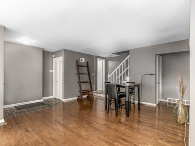 1543 Franklin Ave unit B, River Forest, IL 60305 - photo 2