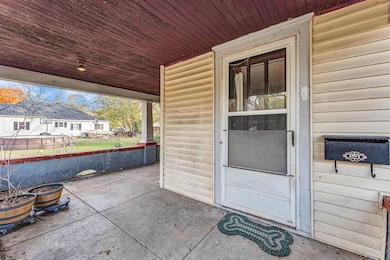 314 Jasper St, Aurora, MO 65605 - photo 4