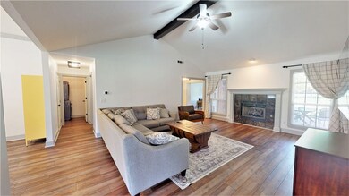 213 SW Tunbridge Dr, Bentonville, AR 72712 - photo 5