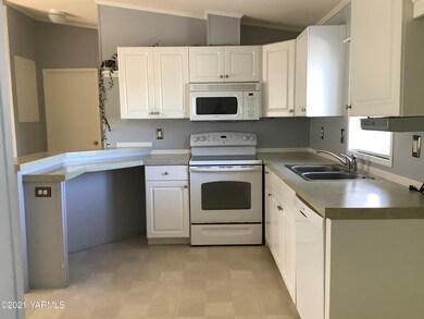 2802 S 5th Ave unit 77, Union Gap, WA 98903 - photo 6