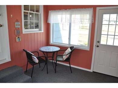 37 Mariette Dr, Portsmouth, NH 03801 - photo 3