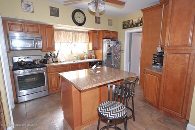 198 van Duzer St, Staten Island, NY 10301 - photo 3