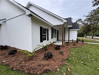 675 E Cherry St, Jesup, GA 31546 - photo 3