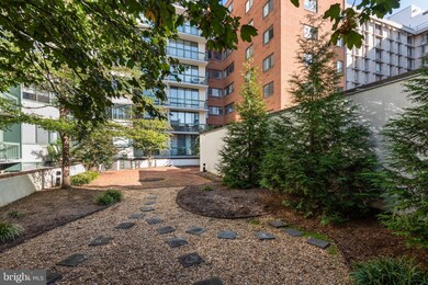 The Griffin Condominium unit 408, Washington, DC 20037 - photo 4