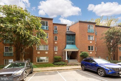 11833 Shire Ct unit 21B, Reston, VA 20191 - photo 2