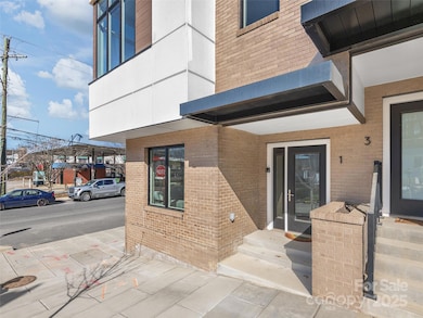 1 Bauhaus Ct unit 1, Asheville, NC 28801 - photo 3