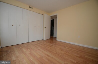 19609 Gunners Branch Rd, Germantown, MD 20876 - photo 7