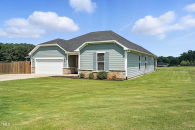 25 Harlow Ct, Fuquay Varina, NC 27526 - photo 2