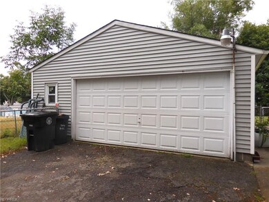 785 Mohawk Trail, Akron, OH 44312 - photo 5