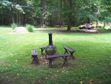 Spacious side yard