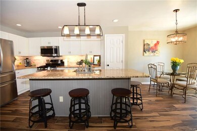 2159 Greenmeadow Dr, Macungie, PA 18062 - photo 5