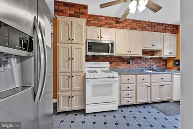 44 Wilfred Ct, Towson, MD 21204 - photo 6