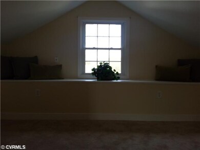 Master Bedroom - Window seat in the master