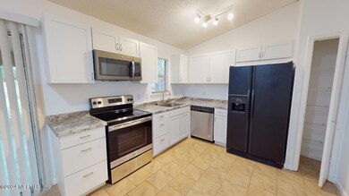 8953 Ivey Rd, Jacksonville, FL 32216 - photo 3