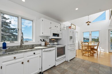 32 - 16 Raspberry Lane - Port Clyde - JA