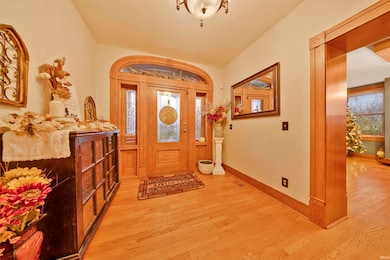 917 Mill St, Mount Vernon, IN 47620 - photo 2