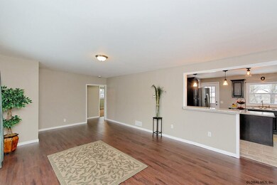 6 Lincoln Ave, Rensselaer, NY 12144 - photo 7