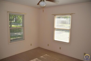 1115 SW Orleans St, Topeka, KS 66604 - photo 7