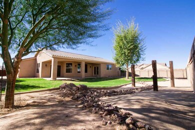 5422 E 37th Place, Yuma, AZ 85365 - photo 3