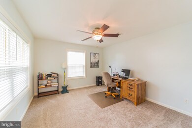 858 Bobwhite Ln, Secane, PA 19018 - photo 7