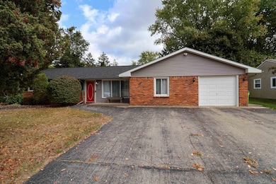 1977 Swaranne Dr, West Bloomfield, MI 48324 - photo 2