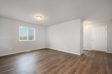 SNV021-i2280-Dining Room1