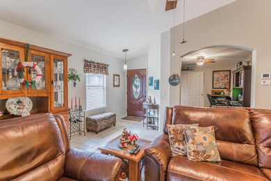 family room 3