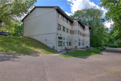 205 Galloway Ct unit 4, Menomonie, WI 54751 - photo 2