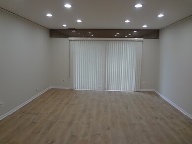 1108 Castilian Ct unit 121, Glenview, IL 60025 - photo 7