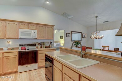 Kitchen (2)
