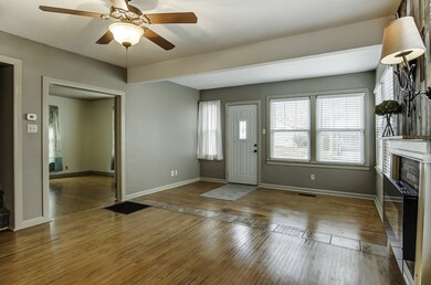 1404 Sprott St, Auburn, IN 46706 - photo 2