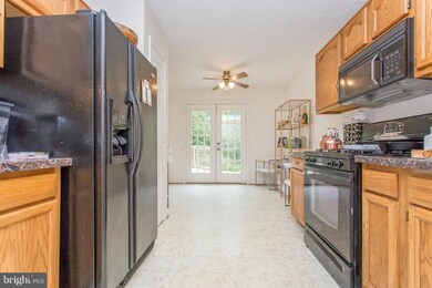 304 Potomac Hills Dr, Stafford, VA 22554 - photo 7