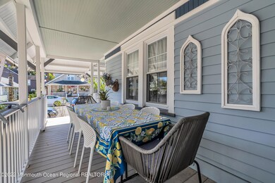 Dining Alfresco