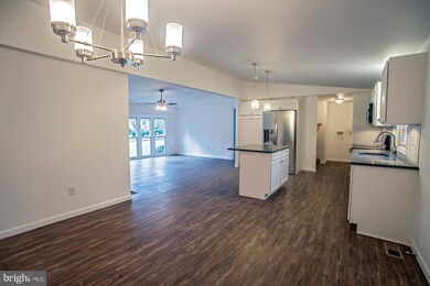 32 N Miller Ave, Penns Grove, NJ 08069 - photo 4