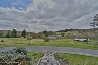 137 Warner Dr, Saylorsburg, PA 18353 - photo 6