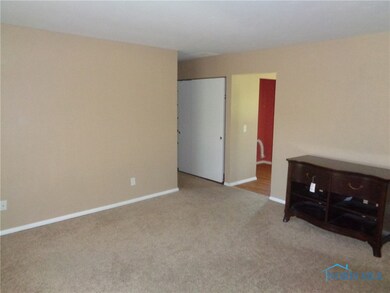 1391 N Genoa Clay Center Rd, Genoa, OH 43430 - photo 4