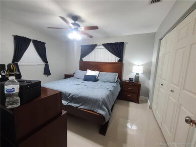 2401 Kingston Dr, Miramar, FL 33023 - photo 7