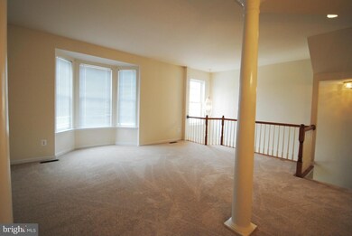 8725 Phipps Farm Way, Manassas, VA 20109 - photo 3