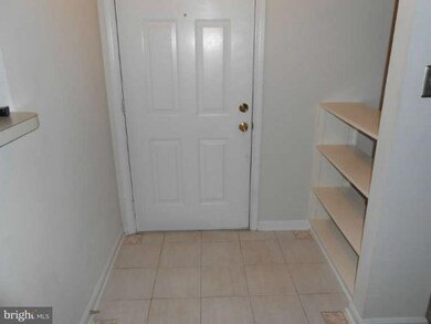 2229 Lovedale Ln unit 310B, Reston, VA 20191 - photo 2