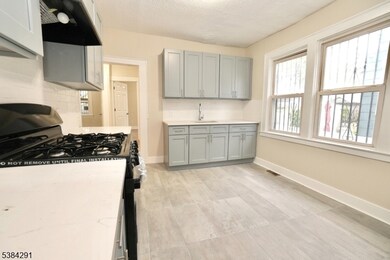 189 Alexander St, Newark, NJ 07106 - photo 7