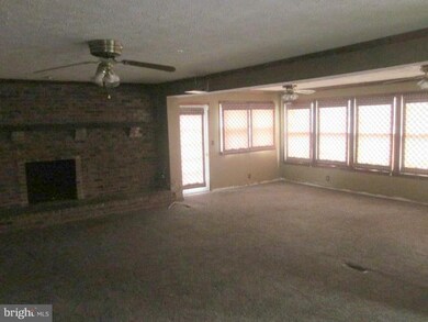 8460 Billingsley Rd, White Plains, MD 20695 - photo 7