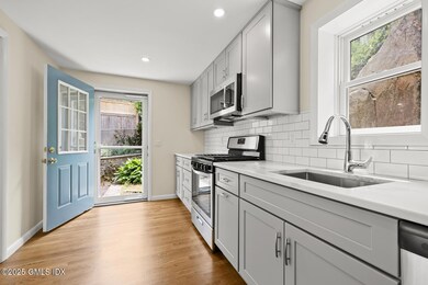 248 Byram Rd Unit L Greenwich-large-009-