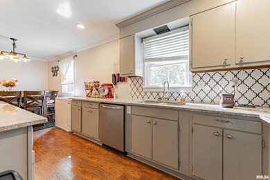 101 S Bogardus St, Elkhart, IL 62634 - photo 7