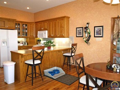 7702 SW 27th St, Topeka, KS 66614 - photo 4