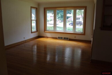 1020 N Jefferson St, New Ulm, MN 56073 - photo 4